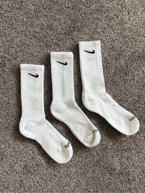 Nike White Everyday Dri-Fit Athletic Crew Socks